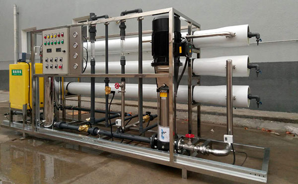 廊坊某鍋爐廠采購中天恒遠8噸單級反滲透設備 廊坊某鍋爐廠采購中天恒遠8噸單級反滲透設備